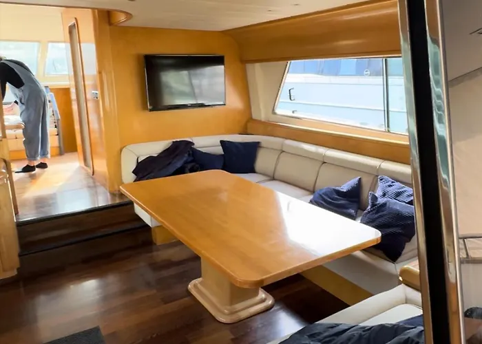 Bb Boat Lady A